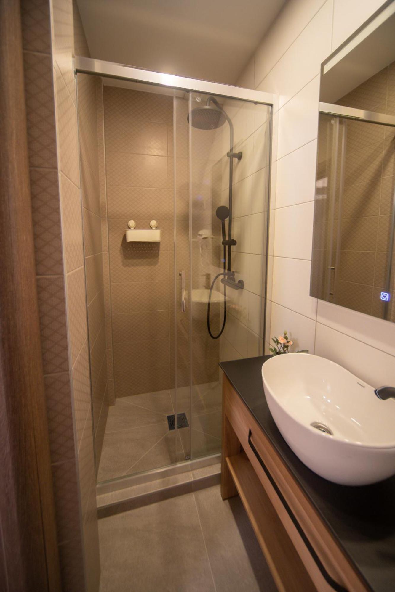 Brent Collection - Apartments In City Center Novi Sad Esterno foto